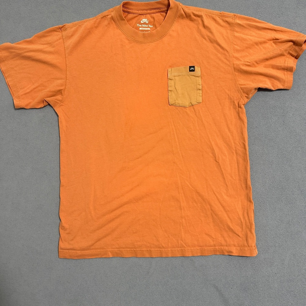 The Nike Tee Crew-Neck T-Shirt Short Sleeve Loose Fit Orange Mens Size S